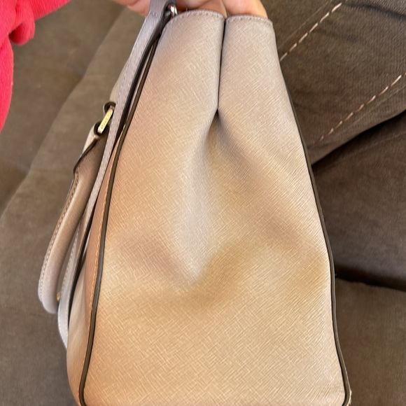 Michael Kors Purse- Needs TLC - Picture 16 of 16